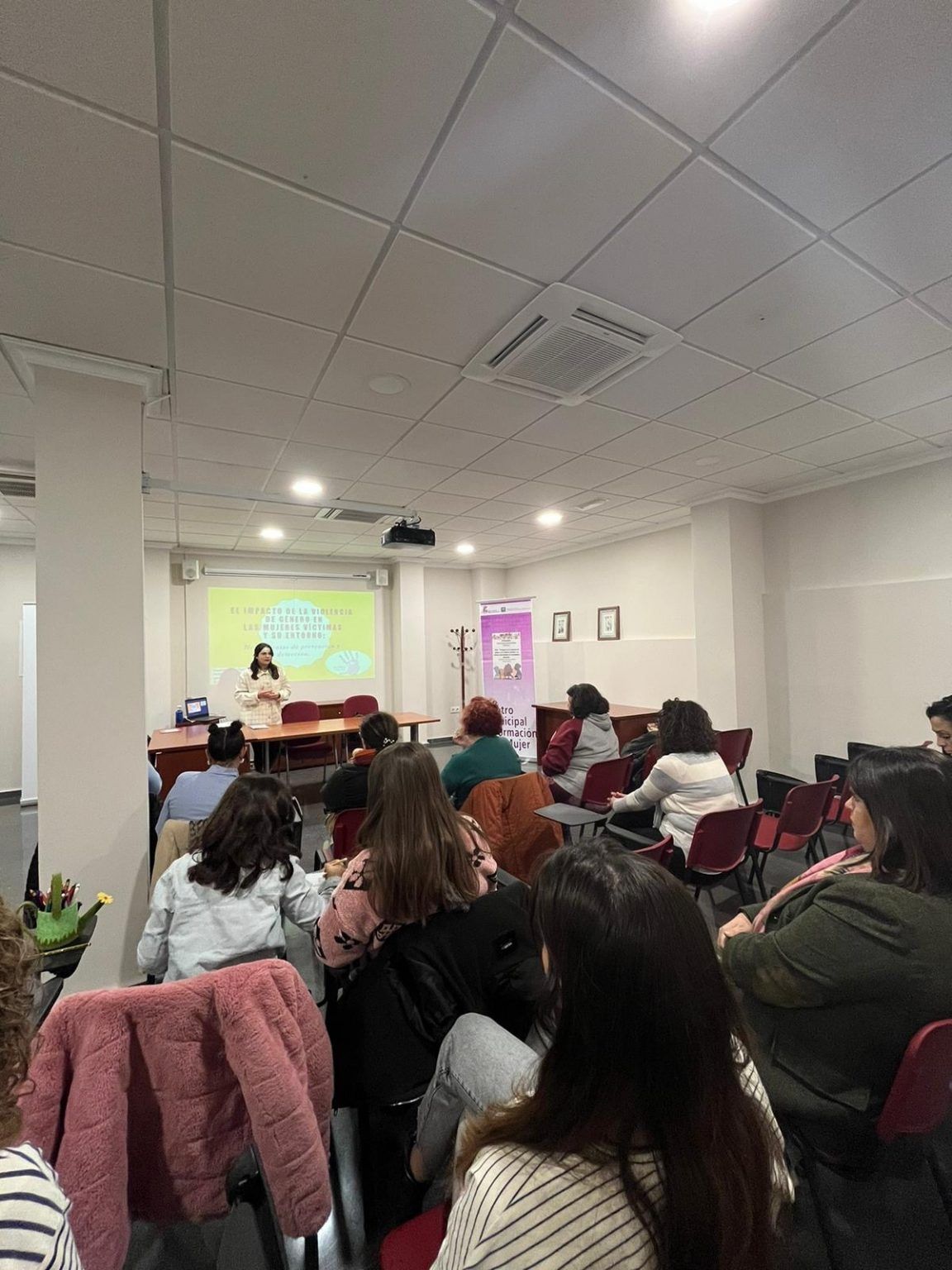 TALLER: “El impacto de la violencia de género en las mujeres víctimas y ...